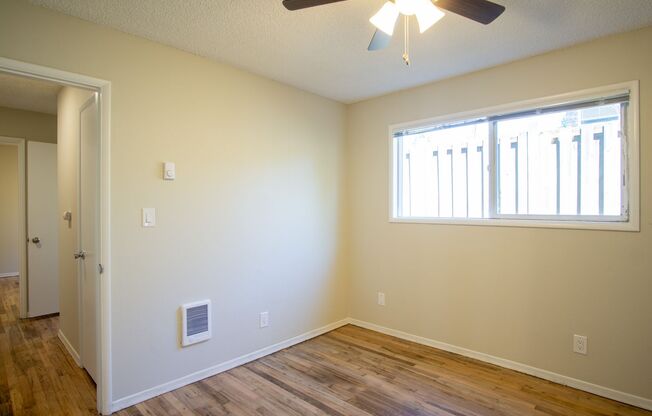 2 beds, 1 bath, $1,355, Unit B09