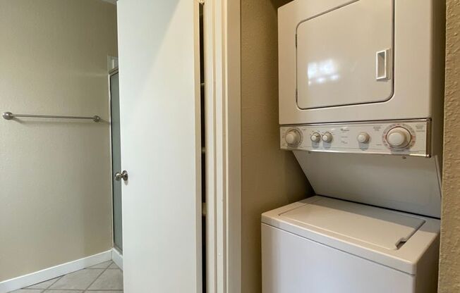 2 beds, 2 baths, $2,095, Unit #217