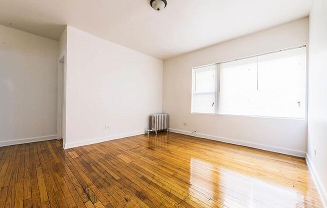 7109 S Ridgeland