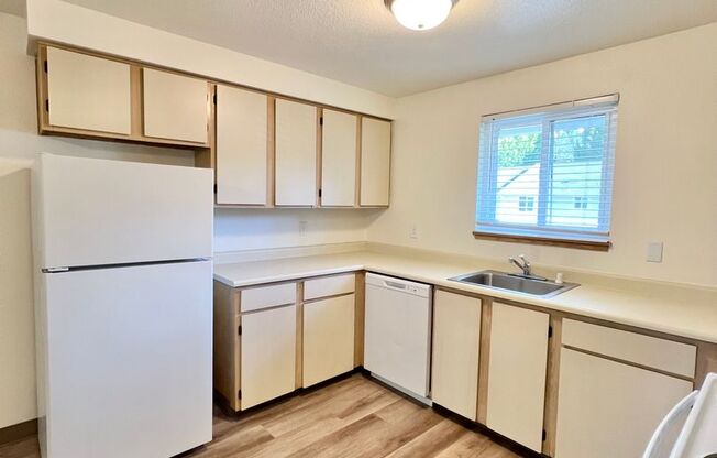 2 beds, 2 baths, 1,000 sqft, $1,675, Unit K-06