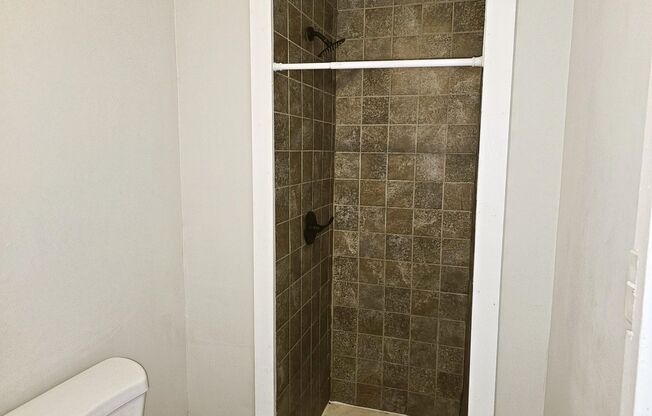 Studio, 1 bath, $1,200, Unit 4 - Premium