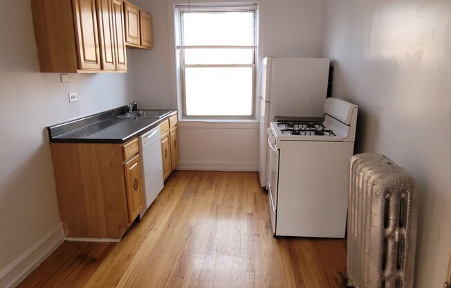2350 W Touhy