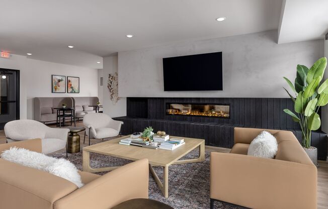 Studio, 1 bath, 532 sqft, $1,595, Unit 639