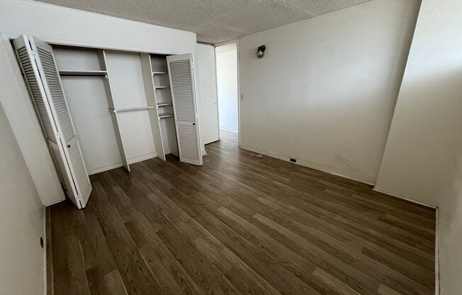 2 beds, 1 bath, $2,400