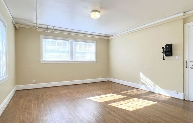 633 - Northrup Apartments