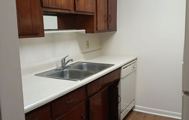 2 beds, 1 bath, 950 sqft, $1,085, Unit K19 Manor