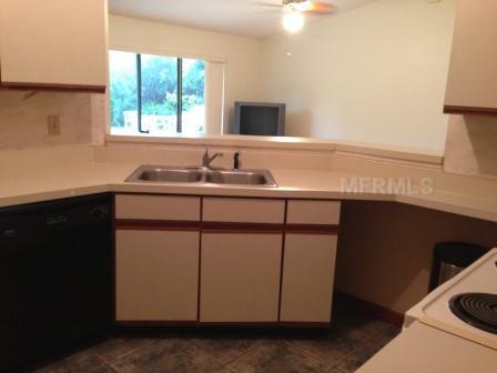 3 beds, 2 baths, $2,180