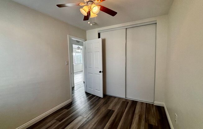 2 beds, 1 bath, $2,450, Unit 4364