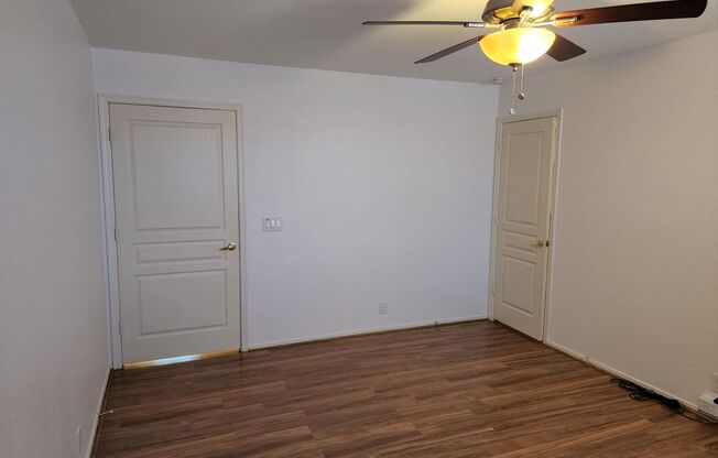 2 beds, 2.5 baths, $2,450, Unit Unit 1105