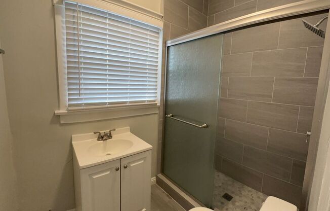 Studio, 1 bath, $1,395, Unit G