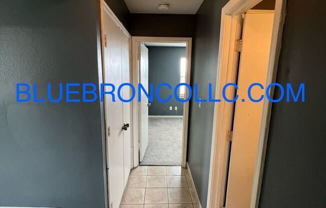 2 beds, 1 bath, $899, Unit A