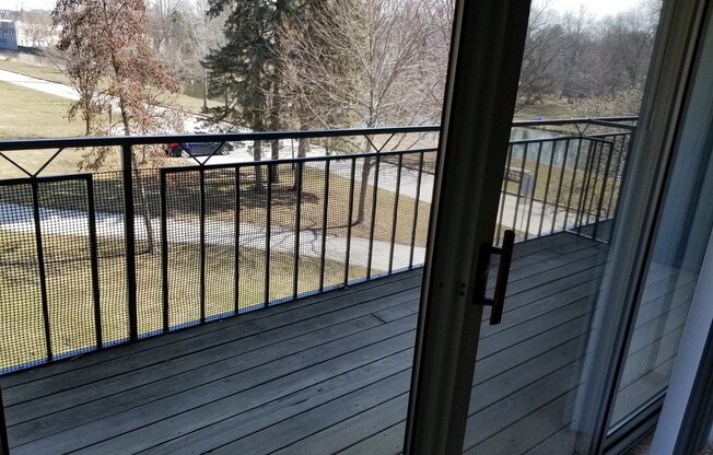 1 bed, 1 bath, 810 sqft, $1,390, Unit 800-203