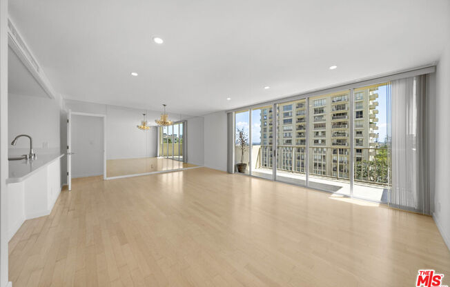 2160 Century Park E Apt 104N