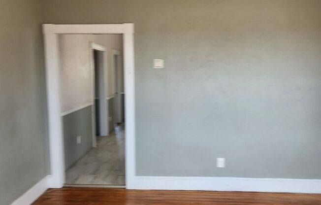 2 beds, 1 bath, 1,000 sqft, $1,595