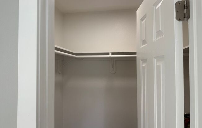 2 beds, 2 baths, 850 sqft, $3,170, Unit 839-07