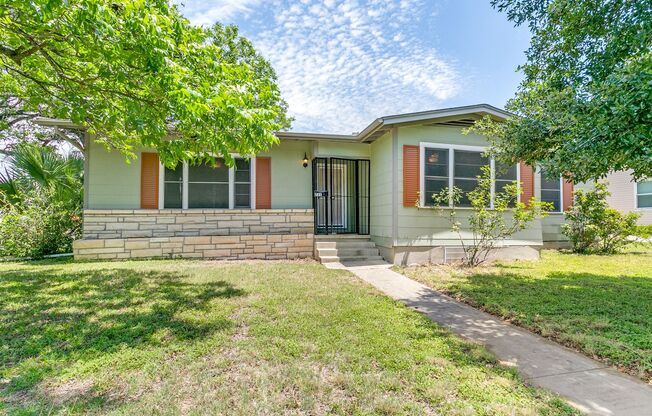 3- BEDROOM IN JEFFERSON TERRACE