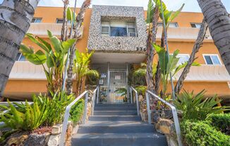 336 S. Alexandria Ave