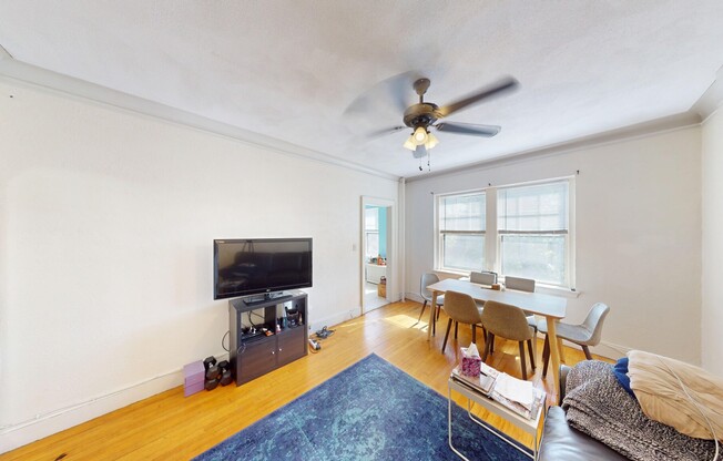 4 CHISWICK RD