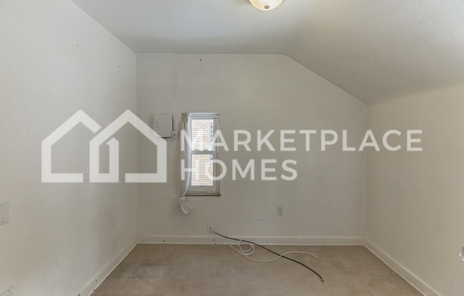 3 beds, 1 bath, 1,100 sqft, $1,399