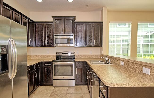 3/2.5, 2-story, Lake Nona townhome, available now!