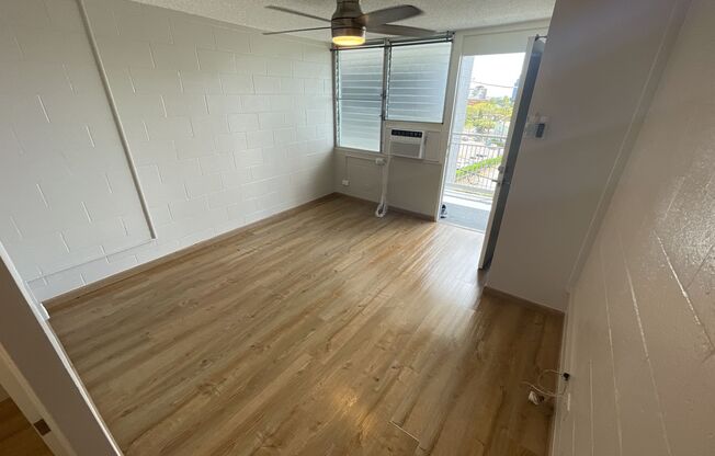 1 bed, 1 bath, 420 sqft, $1,368, Unit 307