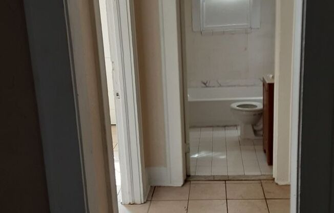 2 beds, 1 bath, $1,150