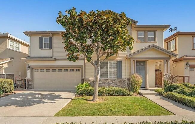 Campbell- gorgeous 4 beds, 2.5 baths single family home with 2 car garage