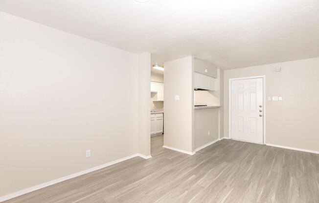 2 beds, 2 baths, 932 sqft, $999