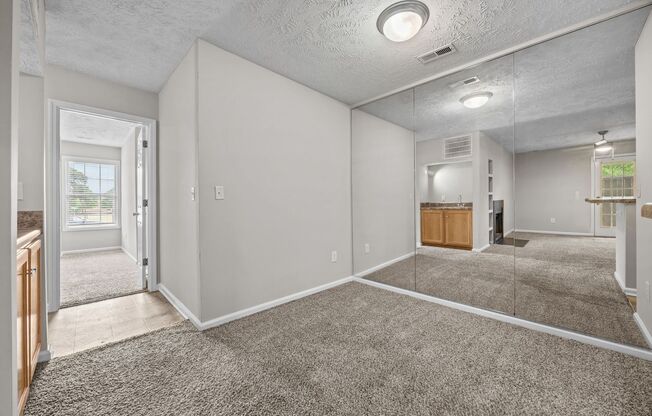 2 beds, 2 baths, 1,000 sqft, $1,147, Unit 421C