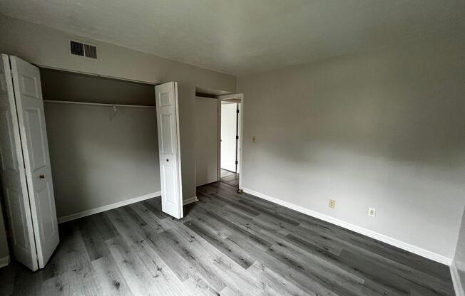 2 beds, 1 bath, 800 sqft, $995