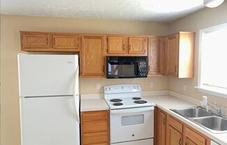 4 beds, 2 baths, $2,800, Unit B