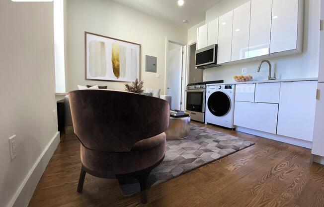 2 beds, 1 bath, $6,895, Unit 33