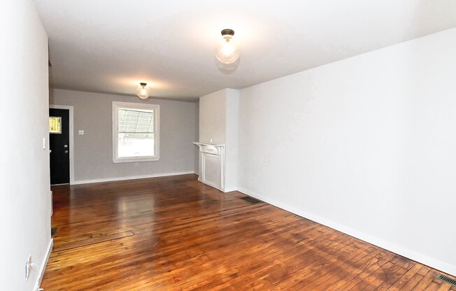 New to Market Bright and Clean West Philly Home, Pet Friendly with Porch and Yard