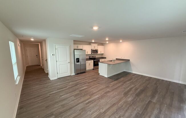 Brand New 4BR home in Great location!