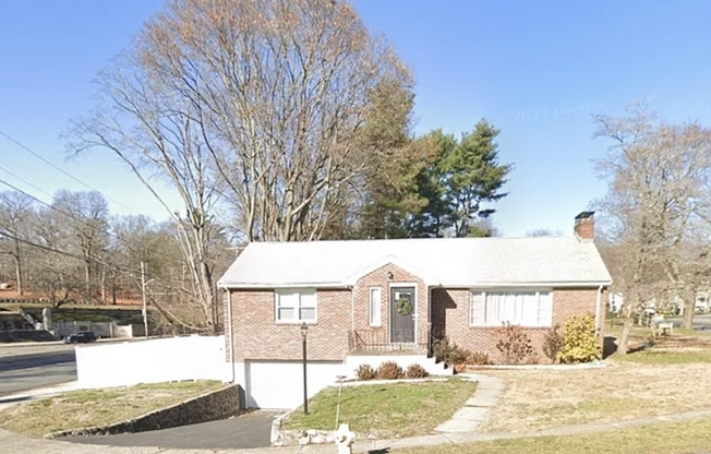 2 ARDEN RD