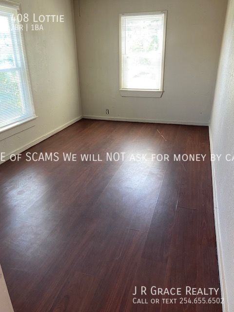 2 beds, 1 bath, 640 sqft, $800