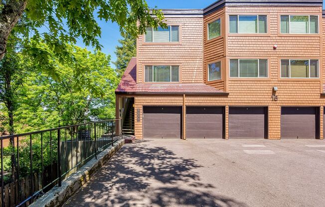 Desirable Updates Lake Oswego Condo 1Bed/1Bath - Mt Park
