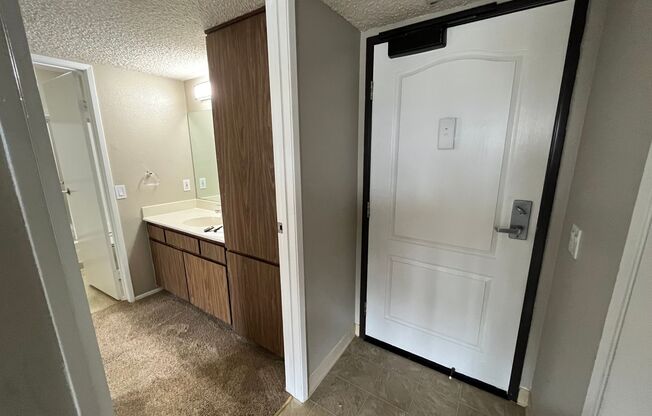 1 bed, 1 bath, 562 sqft, $2,050, Unit 138