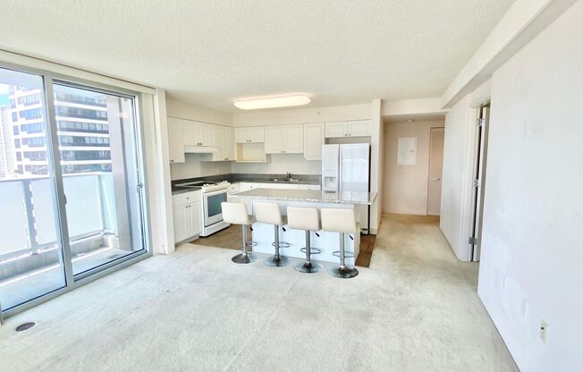 Available NOW Spacious 2 BED, 2 BATH, w/2 PARKING in HONOLULU