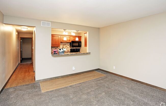 1 bed, 1 bath, 625 sqft, $865, Unit 4212 Wyndsor Terrace Building 2 #13