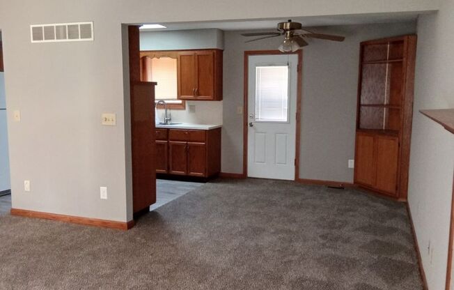 4 beds, 2 baths, $1,800