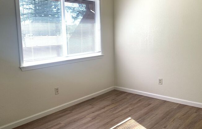 2 beds, 2 baths, 950 sqft, $2,450, Unit 10