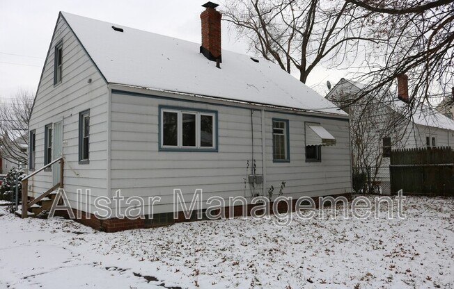 740 E 254 ST