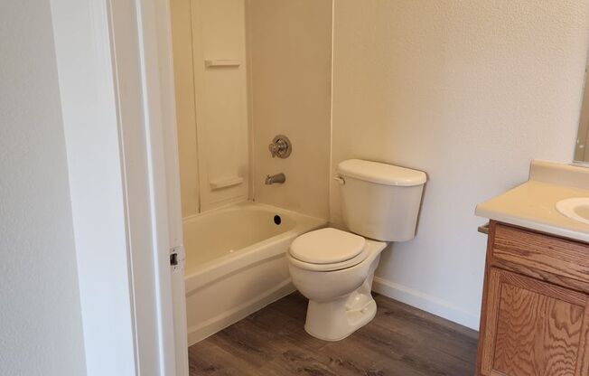Studio, 1 bath, 375 sqft, $925, Unit 56