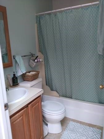 1 bed, 1 bath, 500 sqft, $2,700, Unit 8(4B)
