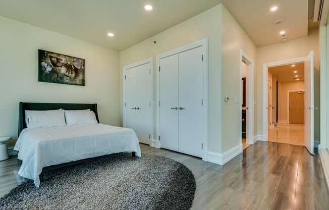 3 beds, 5 baths, $18,975, Unit # 4305