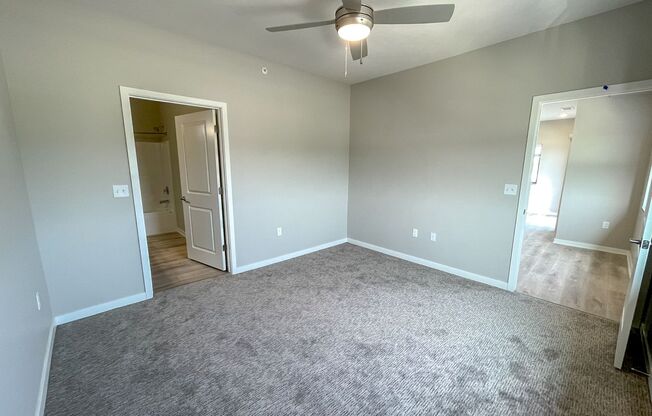 2 beds, 2 baths, 1,205 sqft, $1,595, Unit 4750-102