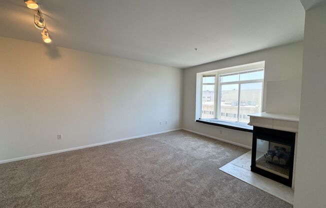 Bankers Hill - Spacious Studio/1 Bath With View of Downtown