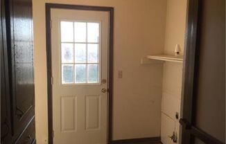 2 beds, 1 bath, $950