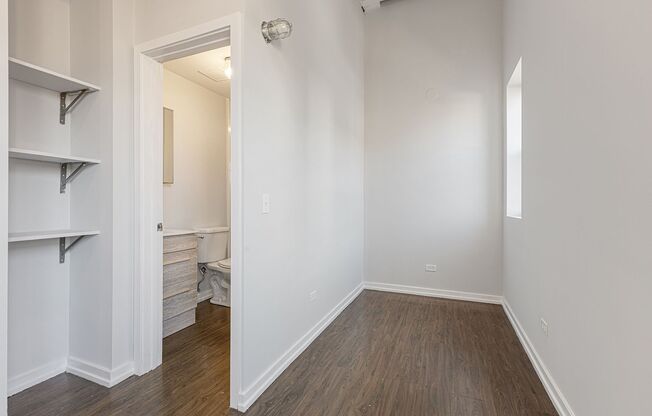 Studio, 1 bath, 204 sqft, $1,375, Unit 707